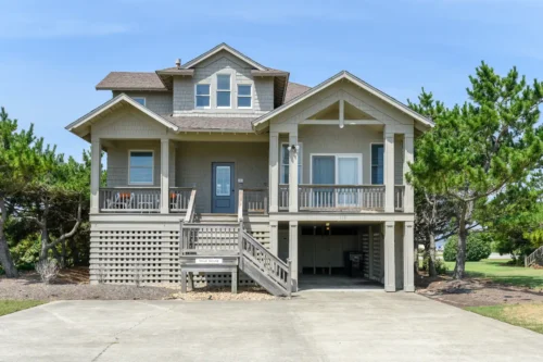 Frontal view of the Swan 3 Bedroom Residence